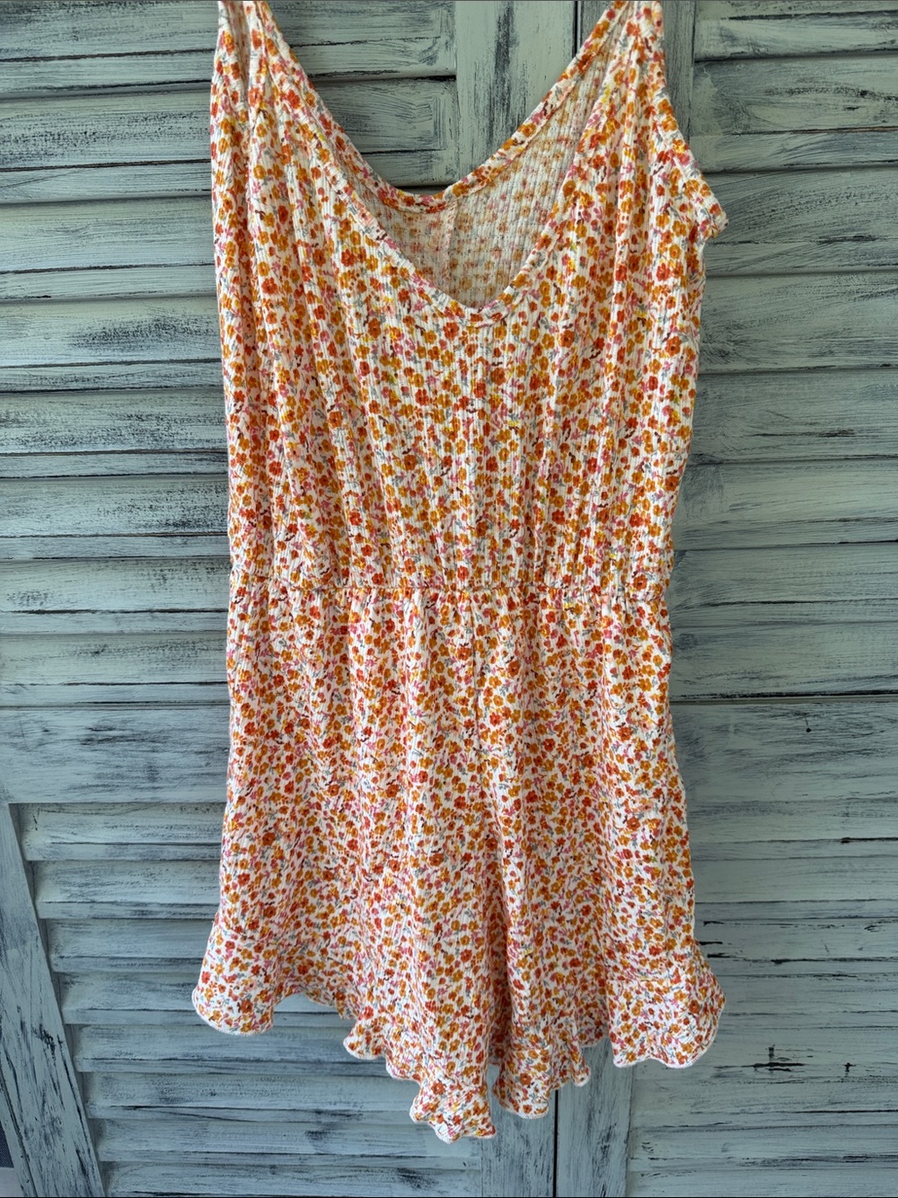 Altar'd State ditsy floral romper Size Small - Picture 6 of 7